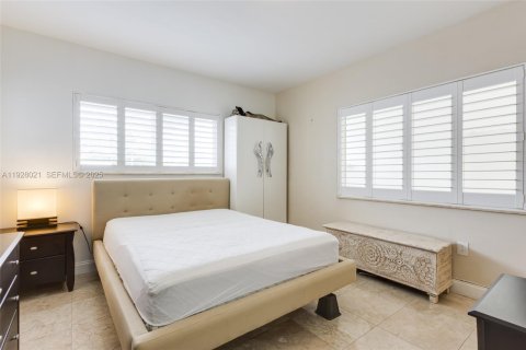 Снять в аренду кондоминиум в Майами, Флорида 1 спальня, 64.75м2, № 1989567 - фото 7