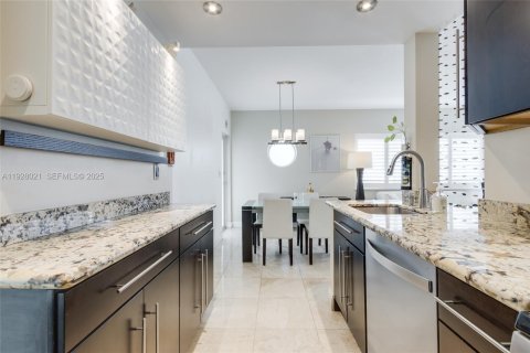 Снять в аренду кондоминиум в Майами, Флорида 1 спальня, 64.75м2, № 1989567 - фото 18