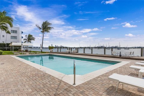 Снять в аренду кондоминиум в Майами, Флорида 1 спальня, 64.75м2, № 1989567 - фото 12