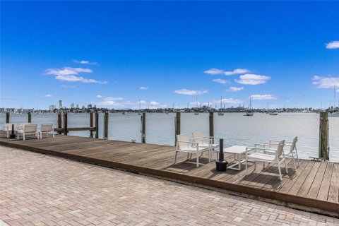 Снять в аренду кондоминиум в Майами, Флорида 1 спальня, 64.75м2, № 1989567 - фото 14