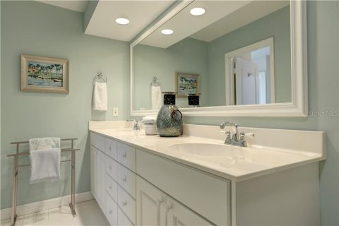 Townhouse in Vero Beach, Florida 2 bedrooms, 115.57 sq.m. № 2377702 - photo 30