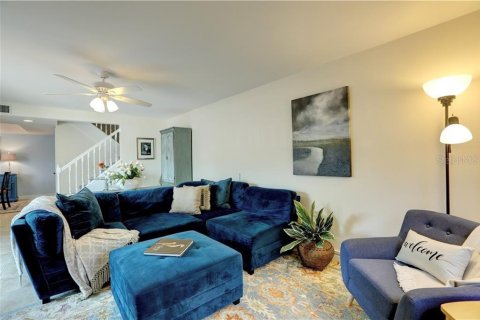 Townhouse in Vero Beach, Florida 2 bedrooms, 115.57 sq.m. № 2377702 - photo 5
