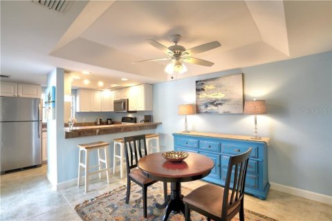 Townhouse in Vero Beach, Florida 2 bedrooms, 115.57 sq.m. № 2377702 - photo 14