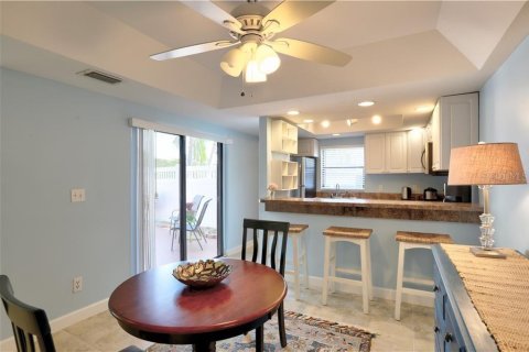 Townhouse in Vero Beach, Florida 2 bedrooms, 115.57 sq.m. № 2377702 - photo 15