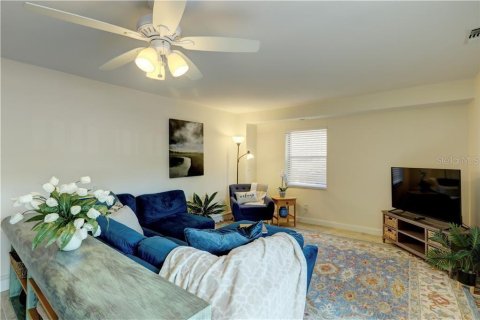 Townhouse in Vero Beach, Florida 2 bedrooms, 115.57 sq.m. № 2377702 - photo 7