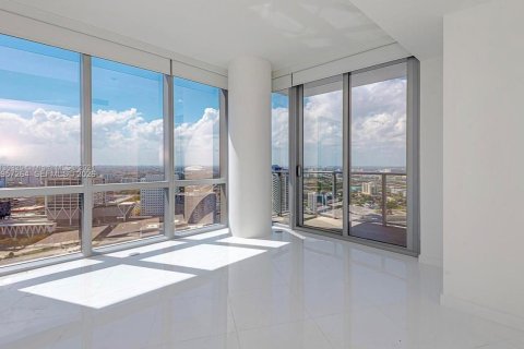 Condominio en alquiler en Miami, Florida, 1 dormitorio, 87.05 m2 № 2011251 - foto 20