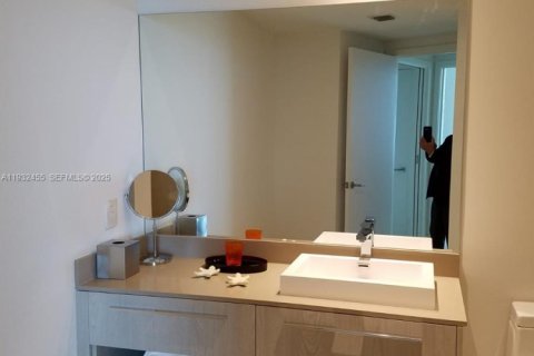 Купить кондоминиум в Холливуд, Флорида 1 спальня, № 1991557 - фото 5