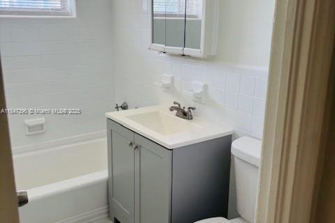 Apartamento en alquiler en Bay Harbor Islands, Florida, 1 dormitorio, 55.74 m2 № 1980114 - foto 3