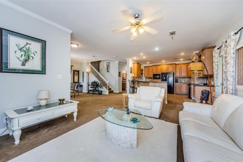 Casa en alquiler en Port Richey, Florida, 3 dormitorios, 213.21 m2 № 1674026 - foto 10