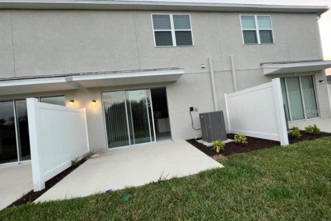 Adosado en alquiler en Sarasota, Florida, 3 dormitorios, 131.64 m2 № 1742829 - foto 26