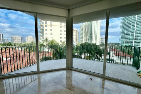 Купить кондоминиум в Авентура, Флорида 2 спальни, 121.89м2, № 1990376 - фото 3