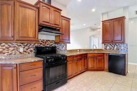 Casa en venta en Brandon, Florida, 4 dormitorios, 185.53 m2 № 2198755 - foto 19