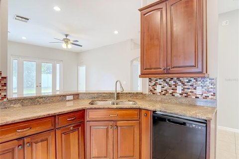 Casa en venta en Brandon, Florida, 4 dormitorios, 185.53 m2 № 2198755 - foto 16