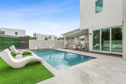 Villa ou maison à vendre à Doral, Floride: 5 chambres № 1958629 - photo 25