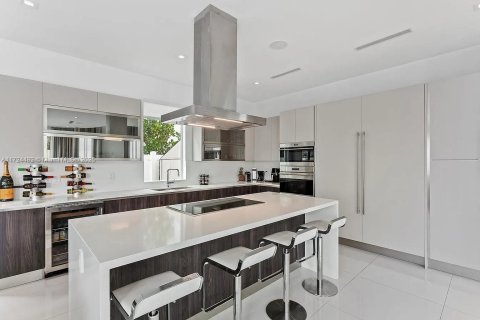 Villa ou maison à vendre à Doral, Floride: 5 chambres № 1958629 - photo 6