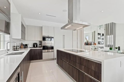 Villa ou maison à vendre à Doral, Floride: 5 chambres № 1958629 - photo 8