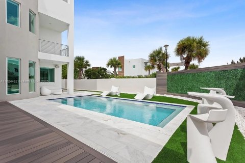 Villa ou maison à vendre à Doral, Floride: 5 chambres № 1958629 - photo 27