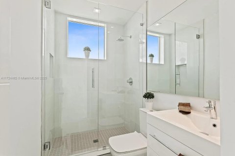 Villa ou maison à vendre à Doral, Floride: 5 chambres № 1958629 - photo 21