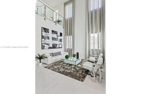 Villa ou maison à vendre à Doral, Floride: 5 chambres № 1958629 - photo 12