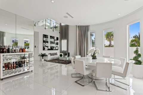 Villa ou maison à vendre à Doral, Floride: 5 chambres № 1958629 - photo 9