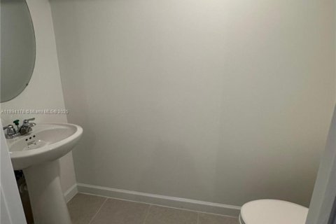 Adosado en alquiler en Homestead, Florida, 3 dormitorios № 1946065 - foto 22