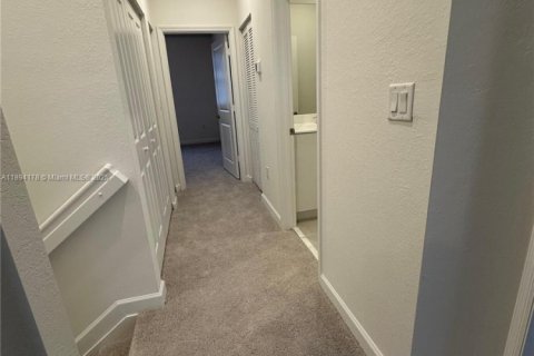 Adosado en alquiler en Homestead, Florida, 3 dormitorios № 1946065 - foto 21