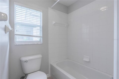 Casa en alquiler en Tampa, Florida, 4 dormitorios, 214.6 m2 № 1757133 - foto 11
