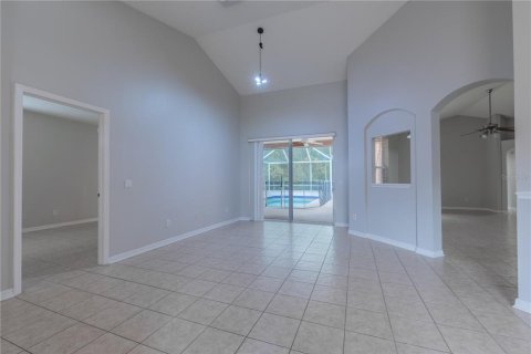 Casa en alquiler en Tampa, Florida, 4 dormitorios, 214.6 m2 № 1757133 - foto 13