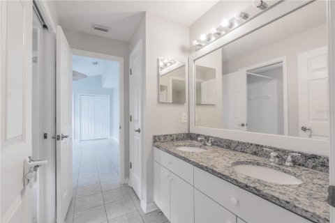 Casa en alquiler en Tampa, Florida, 4 dormitorios, 214.6 m2 № 1757133 - foto 10
