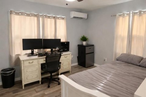 House in West Palm Beach, Florida 3 bedrooms, 82.03 sq.m. № 2146618 - photo 4