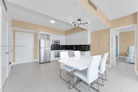 Condominio en venta en Miami, Florida, 2 dormitorios, 103.86 m2 № 1997744 - foto 7