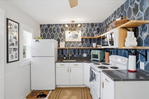Villa ou maison à vendre à Treasure Island, Floride: 6 chambres, 213.49 m2 № 2141802 - photo 28