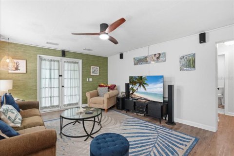 Villa ou maison à vendre à Treasure Island, Floride: 6 chambres, 213.49 m2 № 2141802 - photo 20