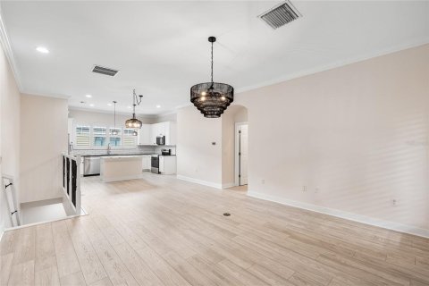 Touwnhouse à vendre à Tampa, Floride: 2 chambres, 184.88 m2 № 1906364 - photo 10