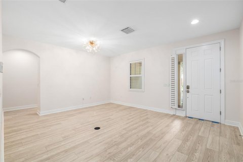 Touwnhouse à vendre à Tampa, Floride: 2 chambres, 184.88 m2 № 1906364 - photo 6