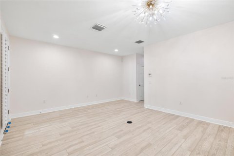 Touwnhouse à vendre à Tampa, Floride: 2 chambres, 184.88 m2 № 1906364 - photo 4