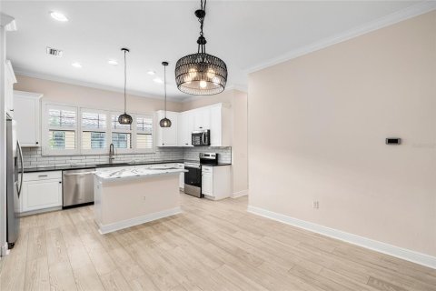 Touwnhouse à vendre à Tampa, Floride: 2 chambres, 184.88 m2 № 1906364 - photo 15