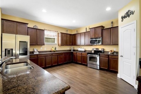 House in Apopka, Florida 5 bedrooms, 401.52 sq.m. № 1734748 - photo 14