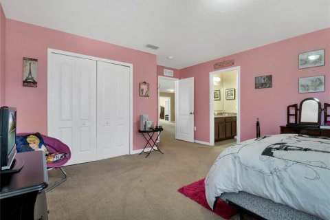 House in Apopka, Florida 5 bedrooms, 401.52 sq.m. № 1734748 - photo 29