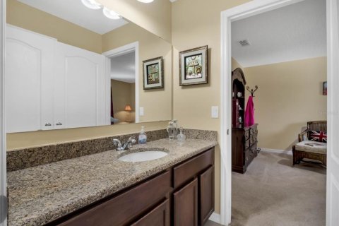 House in Apopka, Florida 5 bedrooms, 401.52 sq.m. № 1734748 - photo 30
