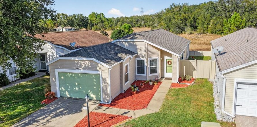Casa en Leesburg, Florida 2 dormitorios, 119.75 m2 № 2144998