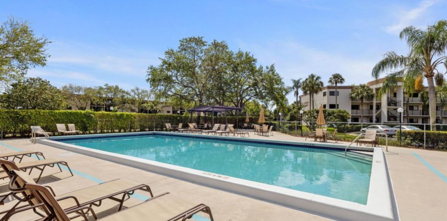 Condo in Delray Beach, Florida, 2 bedrooms № 1068060