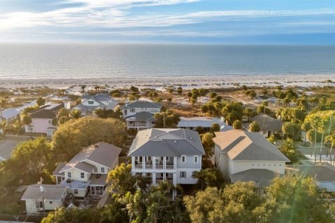 Villa ou maison à Clearwater, Floride 4 chambres, 389.45 m2 № 2098818