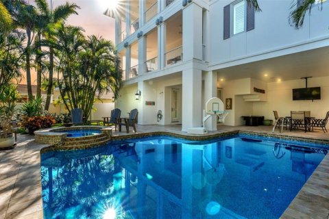Villa ou maison à vendre à Clearwater, Floride: 4 chambres, 389.45 m2 № 2098818 - photo 5