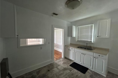 House in Jacksonville, Florida 2 bedrooms, 98.38 sq.m. № 2391013 - photo 18