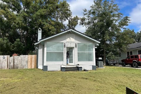 House in Jacksonville, Florida 2 bedrooms, 98.38 sq.m. № 2391013