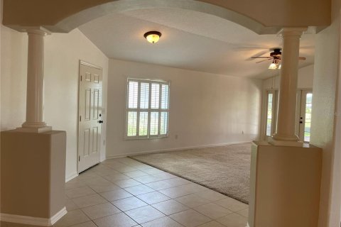 House in Wesley Chapel, Florida 2 bedrooms, 156.08 sq.m. № 1910382 - photo 4