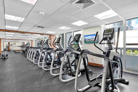 Copropriété à louer à Miami, Floride: 2 chambres, 117.71 m2 № 1964254 - photo 25