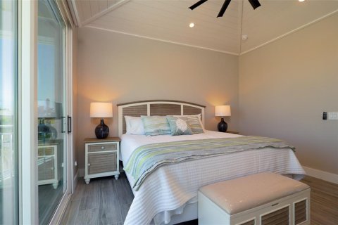 House in Bradenton Beach, Florida 7 bedrooms, 257.9 sq.m. № 1817309 - photo 27