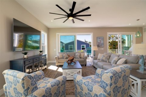House in Bradenton Beach, Florida 7 bedrooms, 257.9 sq.m. № 1817309 - photo 7